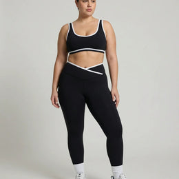 Seamless Sculpt Contrast Workout Set in Black